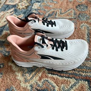 Women’s Altra Torin 6 sneakers